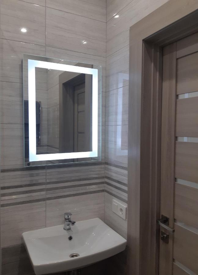 Apartmens On St. Fesenkovskaya 15 Appartement Charkov Buitenkant foto